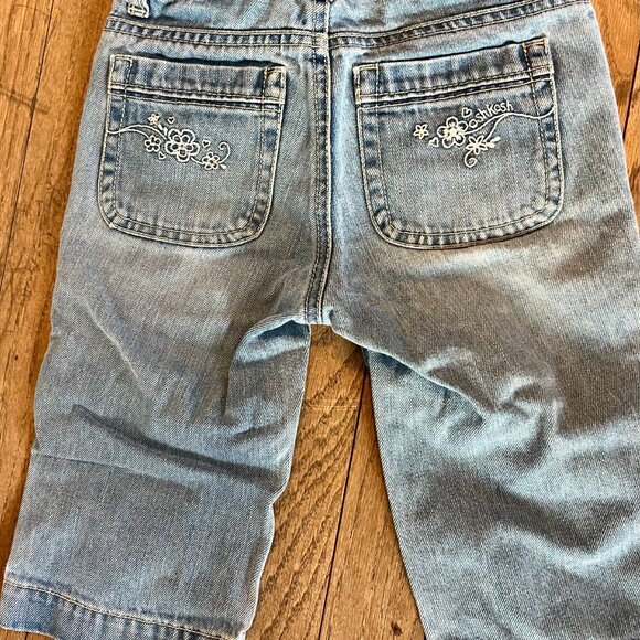 OSHKOSH, Toddler girls Bermuda's, Size 6 - Picture 2 of 3